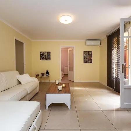 Simone Villa Cannes